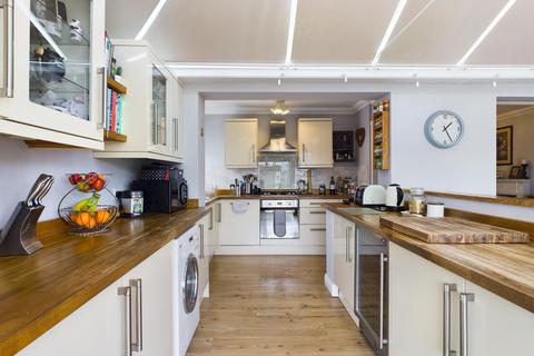 26 Doris Road, Ashford, TW15 1LR