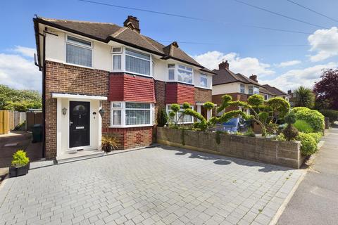 14 Windsor Drive, Ashford, TW15 3JE