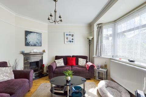 14 Windsor Drive, Ashford, TW15 3JE