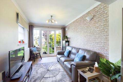 14 Windsor Drive, Ashford, TW15 3JE