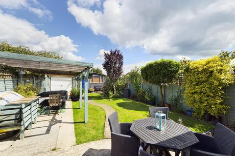 14 Windsor Drive, Ashford, TW15 3JE