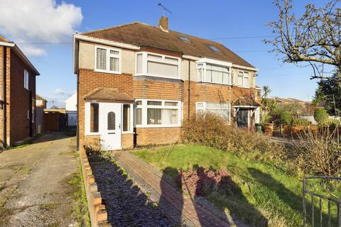 59 Glenfield Road, Ashford, TW15 1JJ