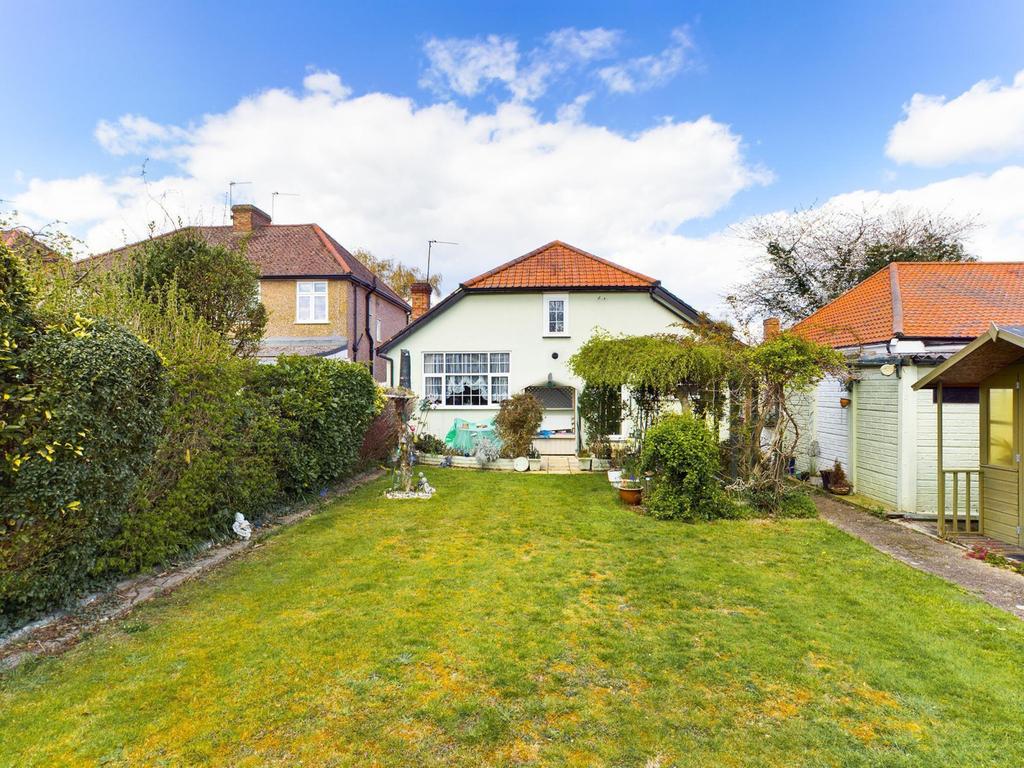 Kingston Road, Ashford, Surrey, TW15 3 bed bungalow £575,000