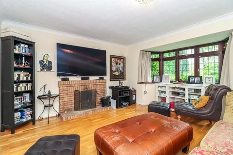 17 Tilsworth Road, Beaconsfield, HP9 1TR