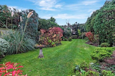 24 Malthouse Square, Beaconsfield, HP9 2LD