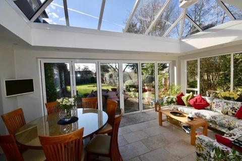 31 Tilsworth Road, Beaconsfield, HP9 1TR