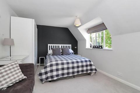 31 Tilsworth Road, Beaconsfield, HP9 1TR