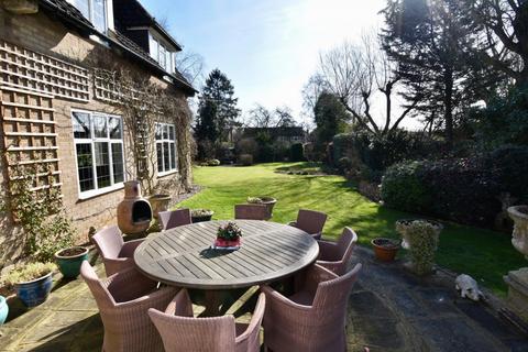31 Tilsworth Road, Beaconsfield, HP9 1TR