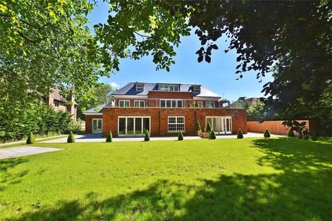 2, Milton Court, 96 Gregories Road, Beaconsfield, HP9 1HL
