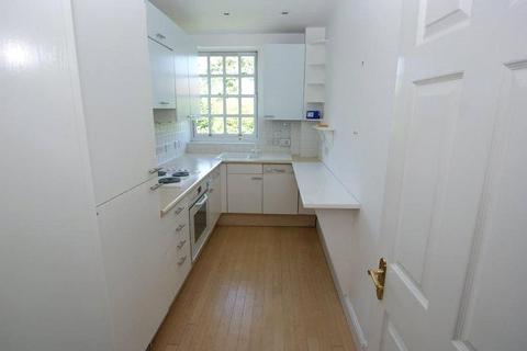 2 bedroom apartment to rent, Wilton Court, Crossways, Beaconsfield, Buckinghamshire, HP9