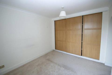 2 bedroom apartment to rent, Wilton Court, Crossways, Beaconsfield, Buckinghamshire, HP9