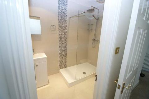 2 bedroom apartment to rent, Wilton Court, Crossways, Beaconsfield, Buckinghamshire, HP9