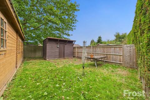 1 bedroom detached house to rent, Log Cabin @ Beeches, Oak Stubbs Lane, Dorney Reach, Berkshire, SL6