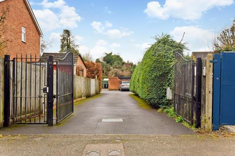 11 Aldbourne Road, Burnham, Slough, SL1 7NJ