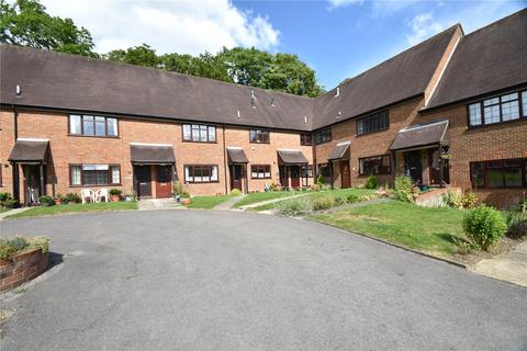 2 bedroom apartment for sale - Forelands Way, Chesham, Buckinghamshire, HP5