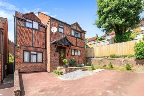 15 Bevan Hill, Chesham, HP5 2QS