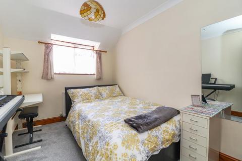 15 Bevan Hill, Chesham, HP5 2QS