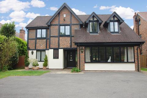 Three Lanterns Dodds Lane, Chalfont St Giles, HP8 4EL