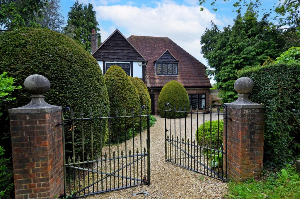 High Meadows, Cokes Lane, Chalfont... 4 bed detached house £1,295,000