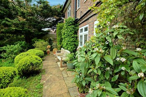 High Meadows Cokes Lane, Chalfont St Giles, HP8 4TA