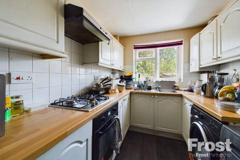 2 bedroom apartment for sale, Staines Road, Feltham, Middlesex, TW14