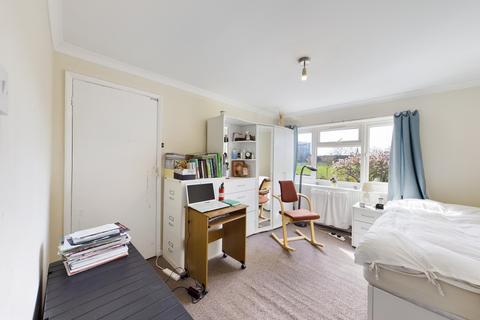 5 Clymping Dene, Feltham, TW14 0JA