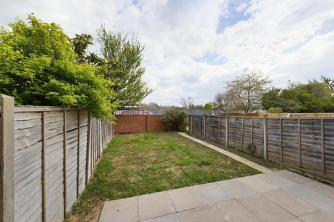 29 Ruscombe Way, Feltham, TW14 9NY