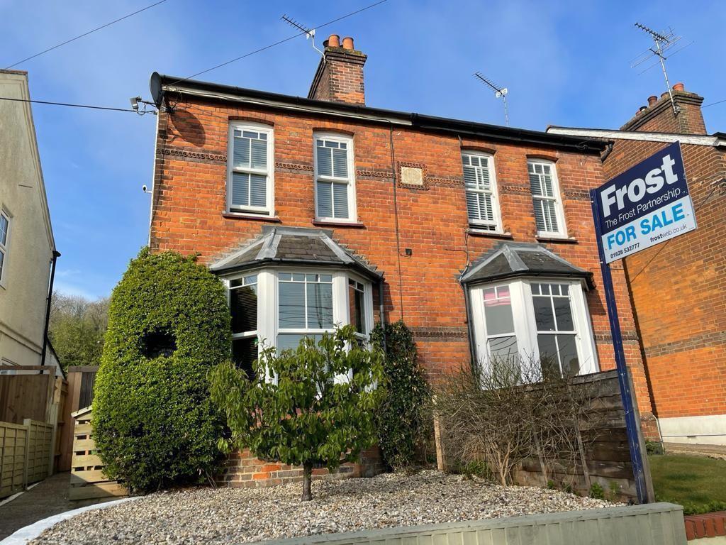 Boundary Road, Wooburn Green... 3 bed semidetached house £525,000