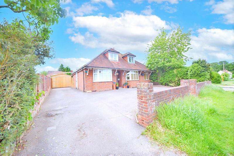 Oakland Way, Flackwell Heath, High Buckinghamshire, HP10 4 bed