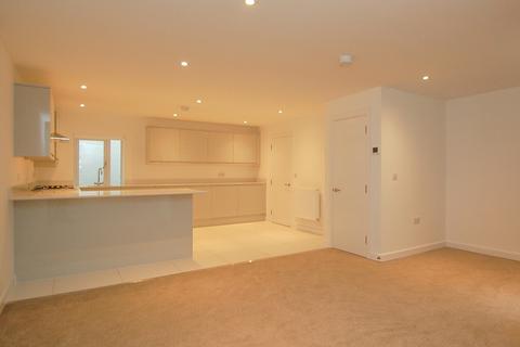 2 bedroom apartment for sale - Apartment 3, Block A, 34-36 Oak End Way, Gerrards Cross, Buckinghamshire, SL9