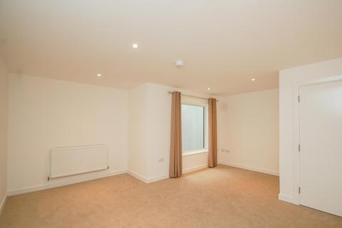 2 bedroom apartment for sale - Apartment 2, Block A, 34-36 Oak End Way, Gerrards Cross, Buckinghamshire, SL9