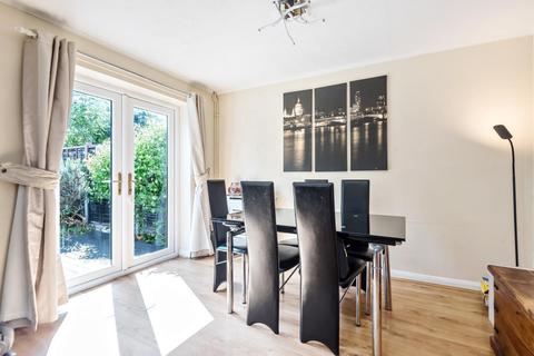19 Wolstan Close, Denham, Uxbridge, UB9 5BU