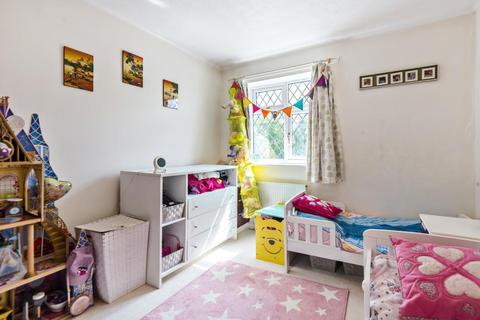 19 Wolstan Close, Denham, Uxbridge, UB9 5BU