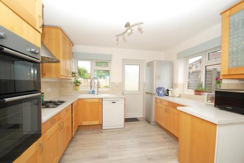 49 Pinewood Green, Iver, SL0 0QN