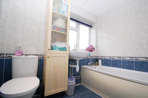 49 Pinewood Green, Iver, SL0 0QN