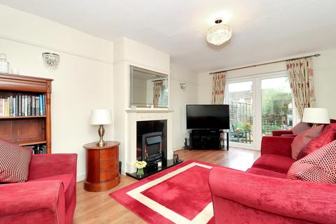 39 Sefton Close, Stoke Poges, Slough, SL2 4LH