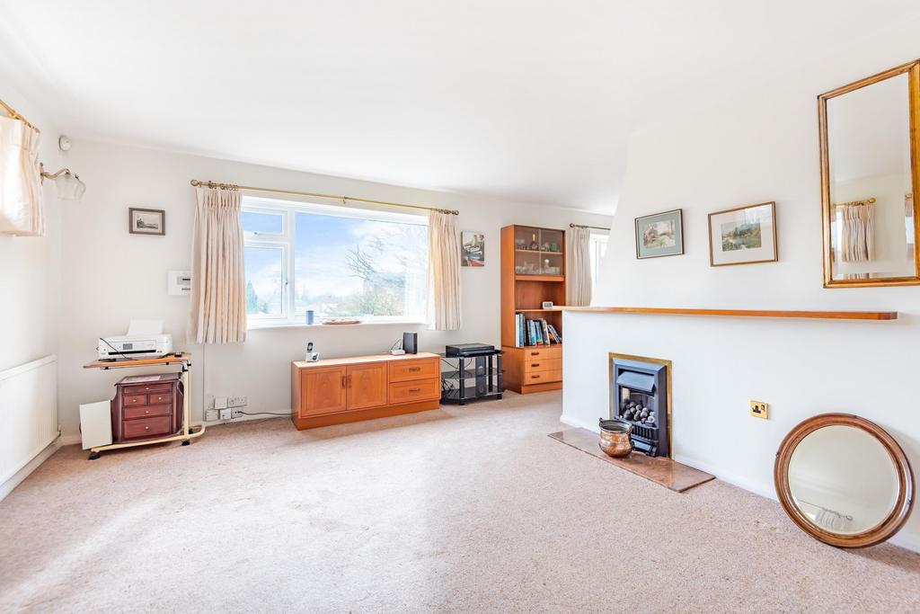 Penn Meadow, Stoke Poges... 4 bed semidetached house £540,000