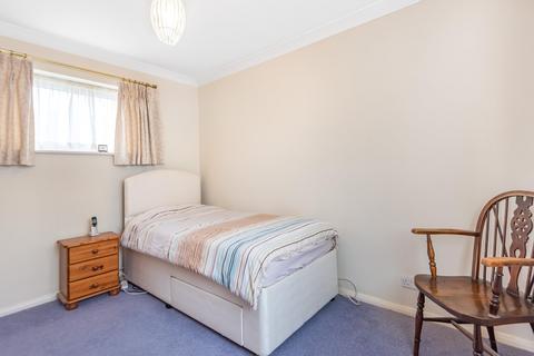 29 Penn Meadow, Stoke Poges, Slough, SL2 4EB