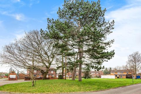 29 Penn Meadow, Stoke Poges, Slough, SL2 4EB