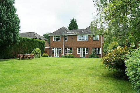 25 High Beeches, Gerrards Cross, SL9 7HX