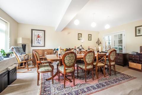 20 Beech Waye, Gerrards Cross, SL9 8BL