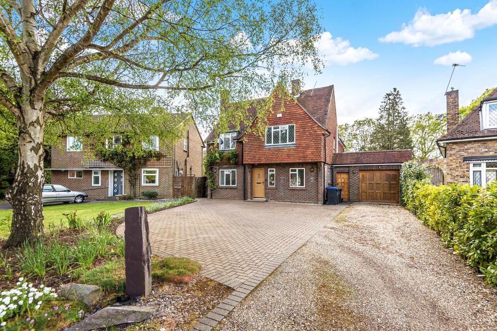 Wood Lane Close, Iver, Buckinghamshire, SL0 4 bed detached house £