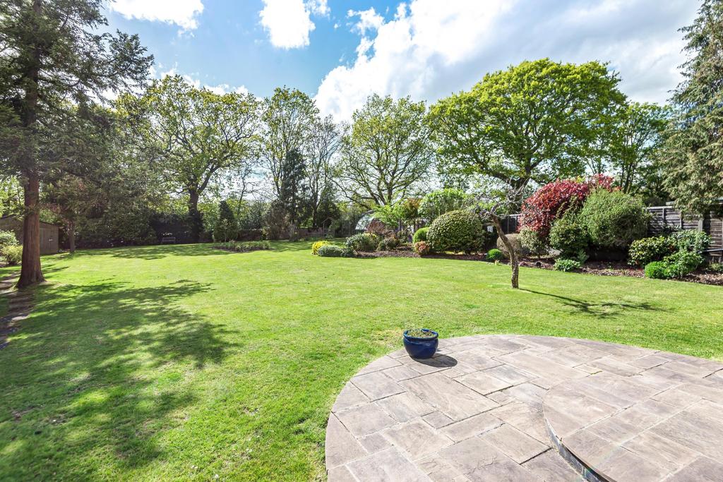 Wood Lane Close, Iver, Buckinghamshire, SL0 4 bed detached house £