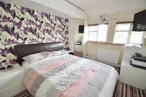 39 Swabey Road, Slough, SL3 8NR