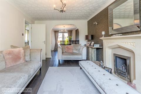 14 Brackenwood Close, Royton, Oldham, OL2 5DE