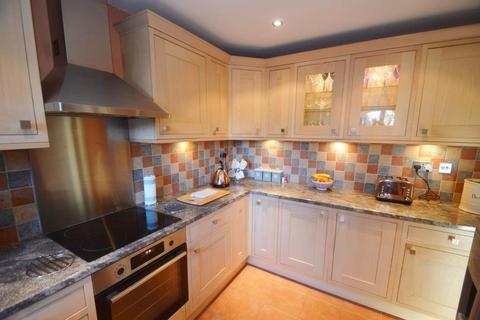 8 Gilmore Close, Slough, SL3 7BD