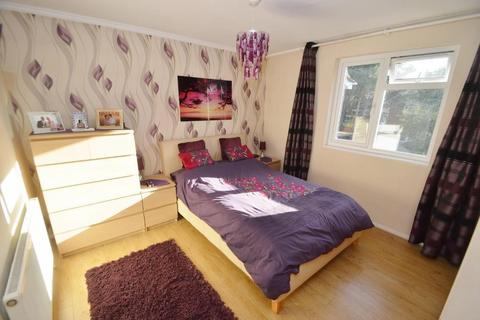 8 Gilmore Close, Slough, SL3 7BD