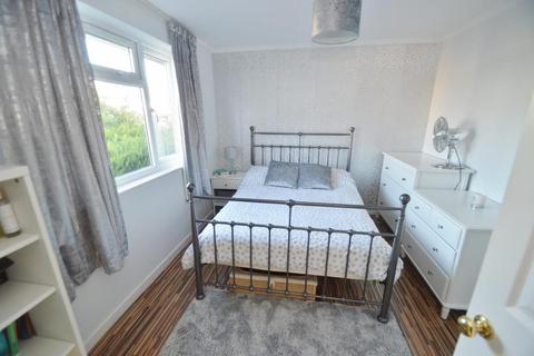 8 Gilmore Close, Slough, SL3 7BD