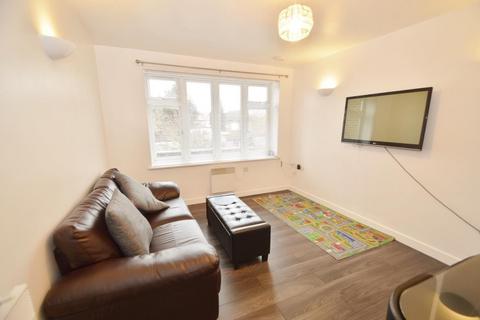 1 bedroom apartment for sale, Clarence Court, 580-588 London Road, Langley, Berkshire, SL3