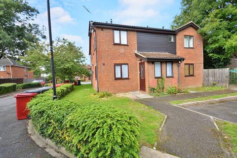 1 bedroom apartment to rent, Mountbatten Close, Slough, Berkshire, SL1